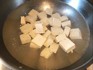 家常猪血豆腐的做法 步骤2