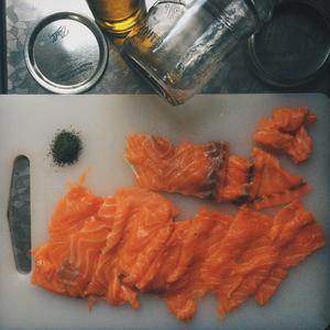 油渍三文鱼的做法 步骤1
