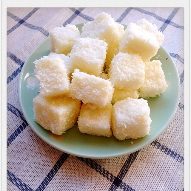 完胜85度C牛奶椰丝小方