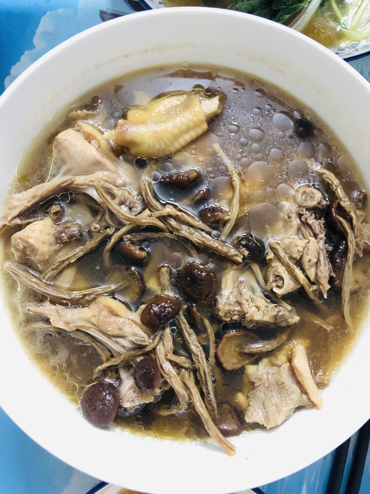 茶树菇鸭肉汤潮汕特色汤的做法