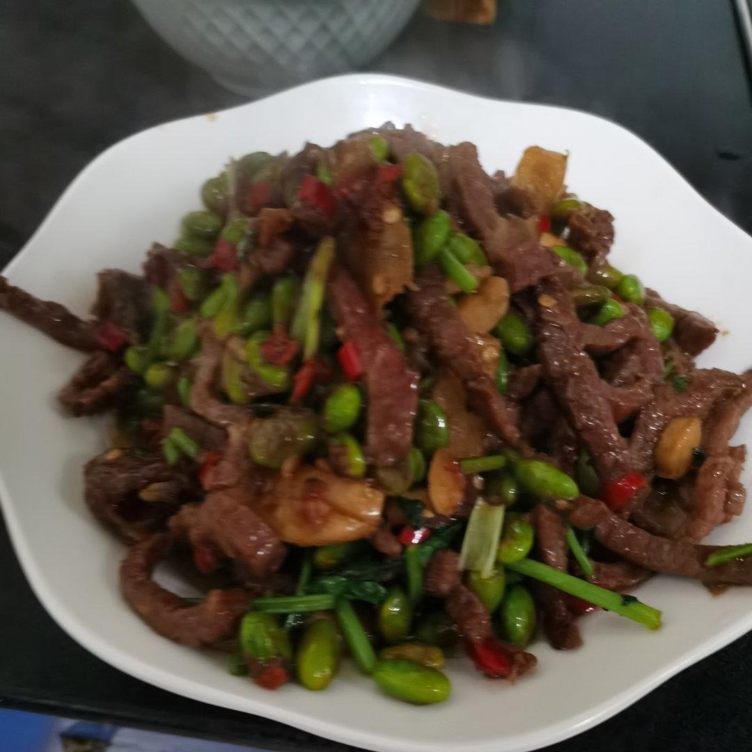 小炒黄牛肉，肉嫩味香！太好吃了简直是米饭杀手！