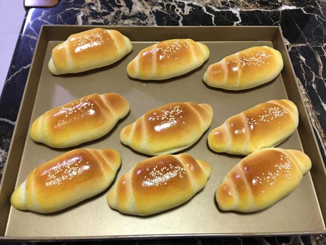 黄油面包卷