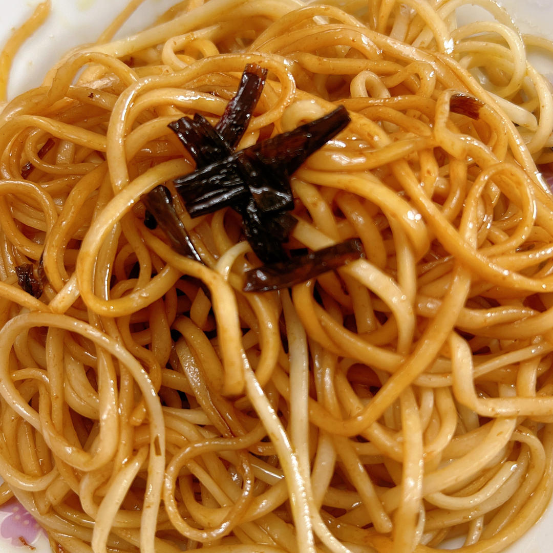 10分钟搞定的一碗葱油拌面