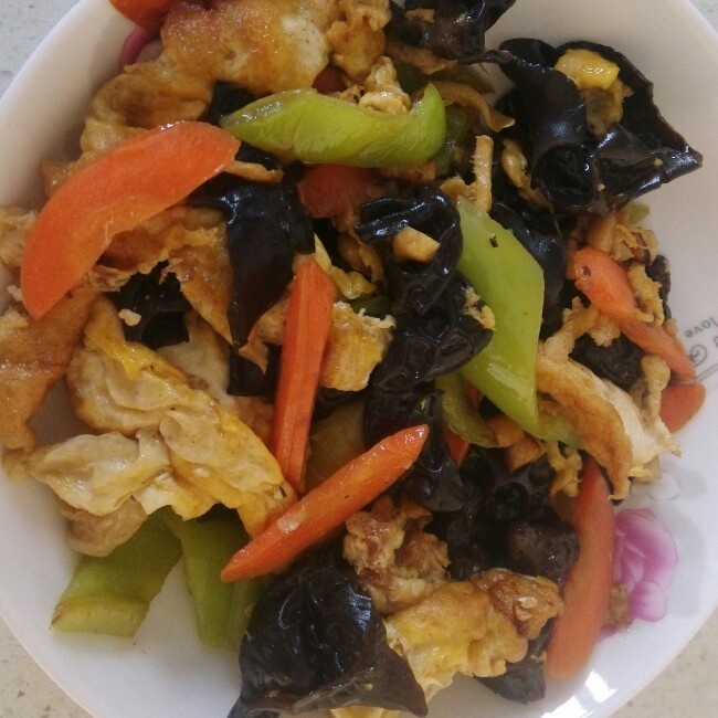 木耳炒鸡蛋