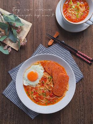 番茄浓汤捞面🔥绝绝子的中式早餐汤面✅的做法 步骤11