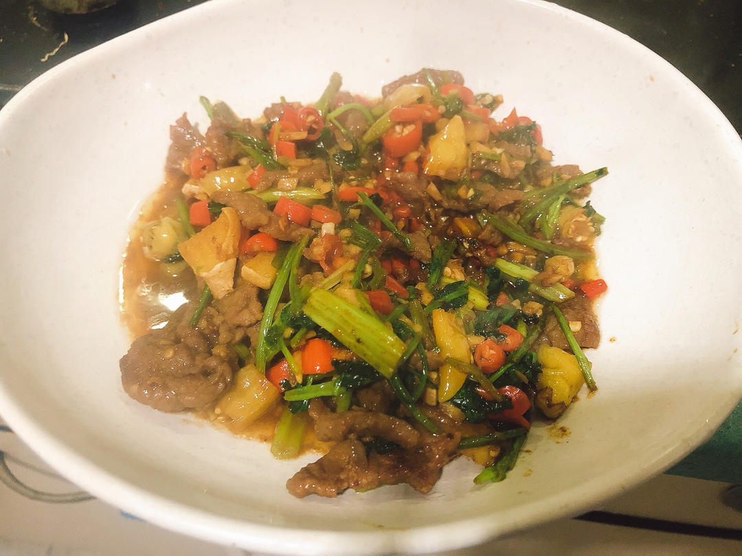 下饭菜😋小炒黄牛肉