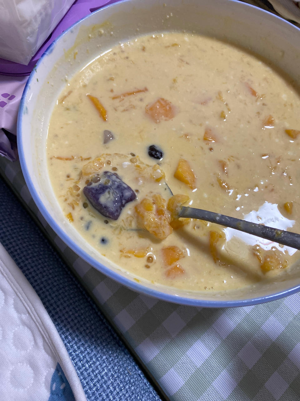 港式甜品——杨枝甘露(芒果西米露)附芒果花切法