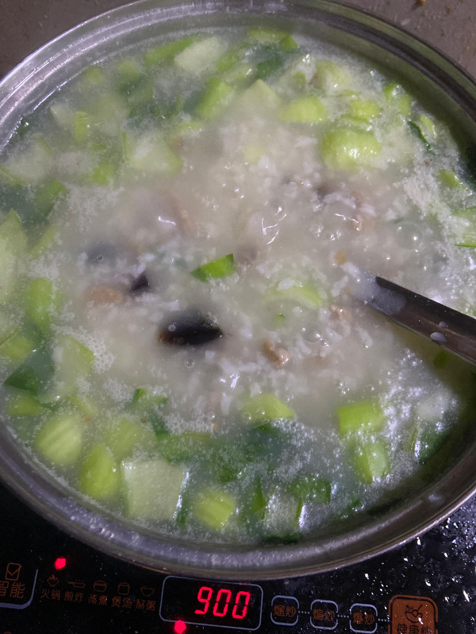 妈妈👩教我做的皮蛋瘦肉粥🥣简单快捷美味😋