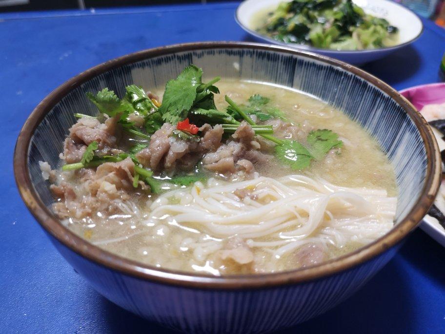 酸汤肥牛