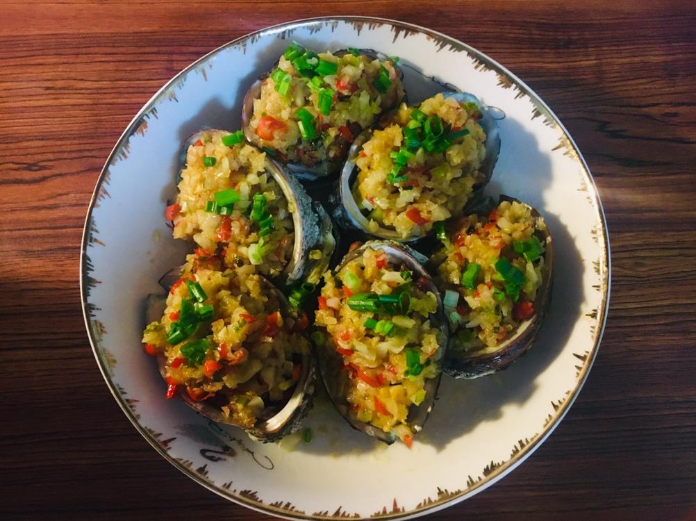 蒜蓉粉丝蒸鲍鱼