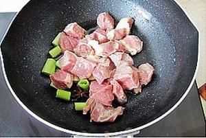 荔浦芋烧牛肉的做法 步骤5