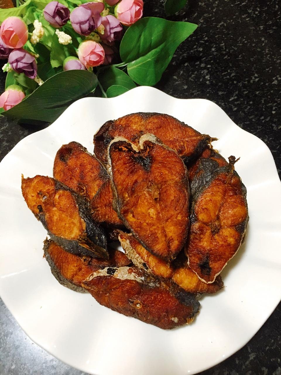 外酥里嫩的「干炸鲅鱼」