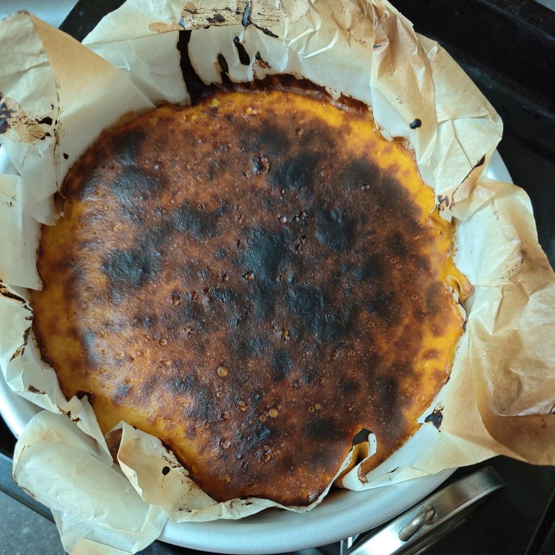 南瓜栗子巴斯克蛋糕