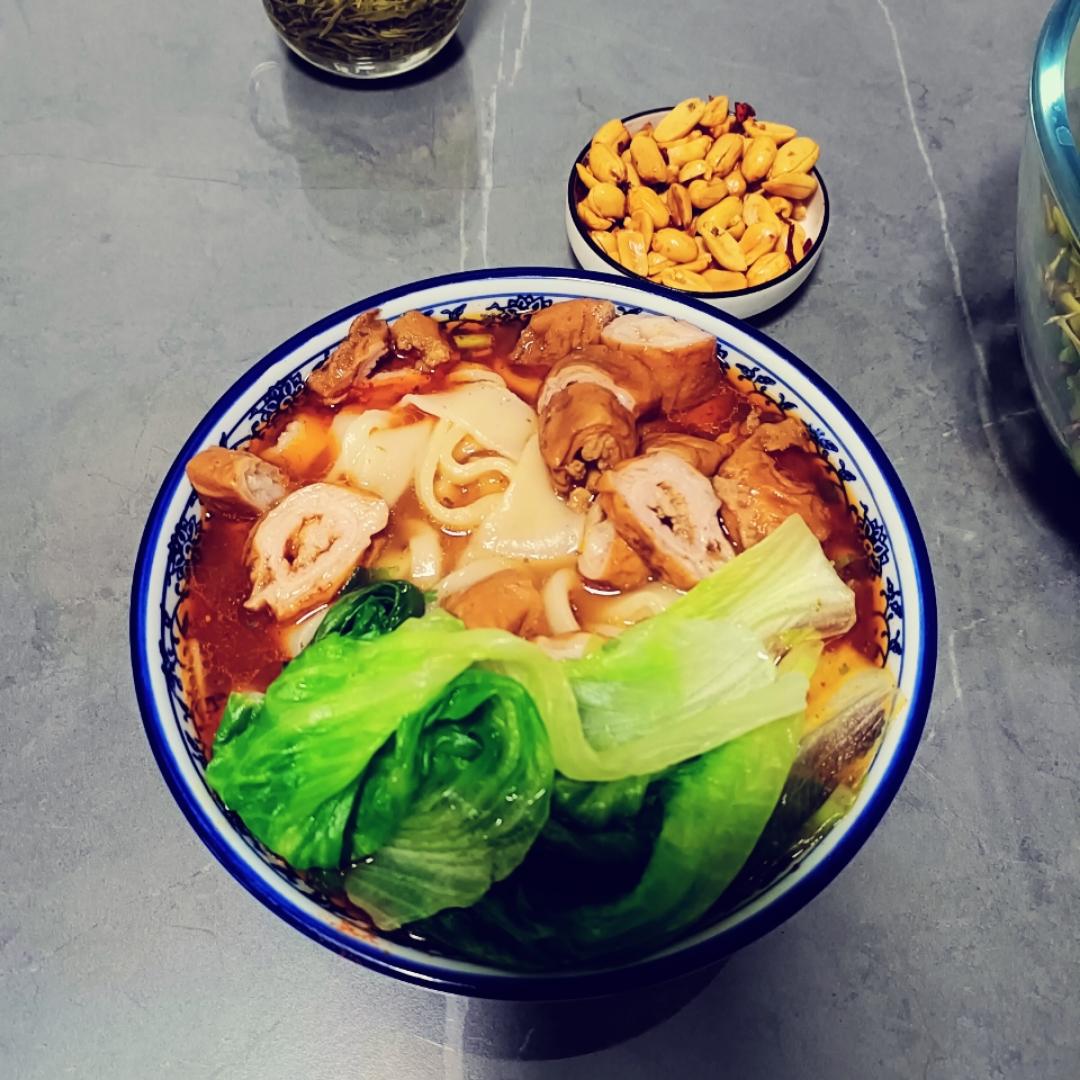 肥肠面，红烧肥肠面