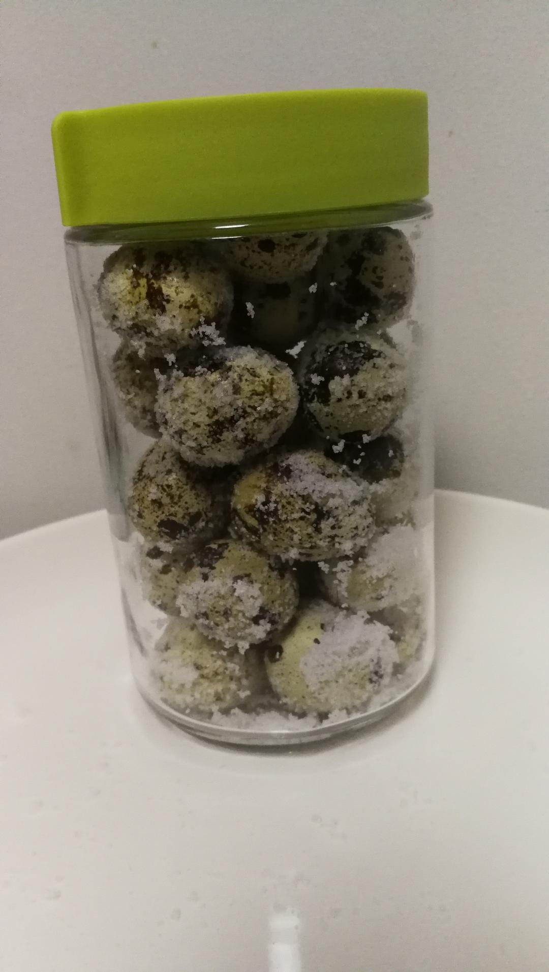 小咸蛋（腌制流油鹌鹑蛋）