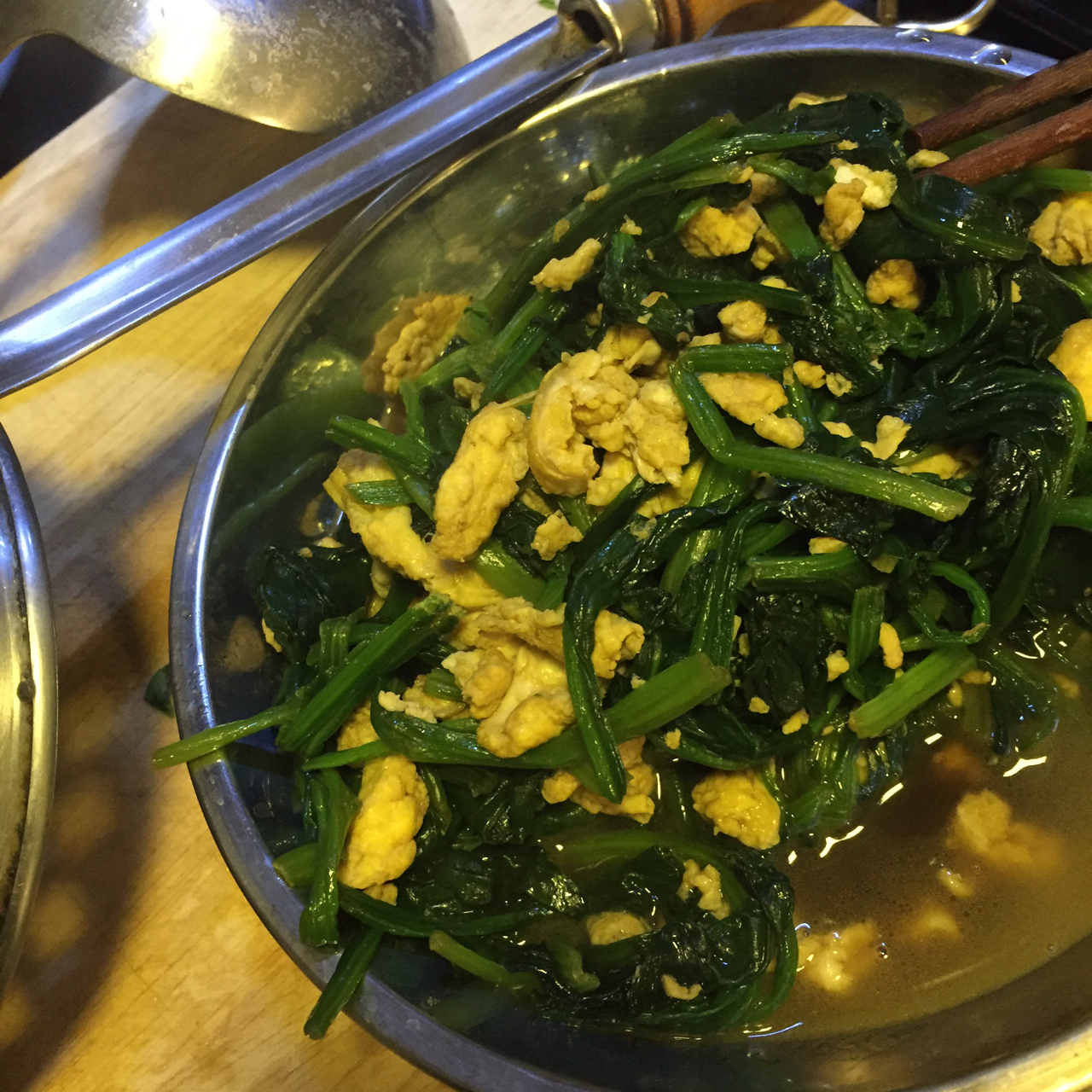 菠菜炒鸡蛋