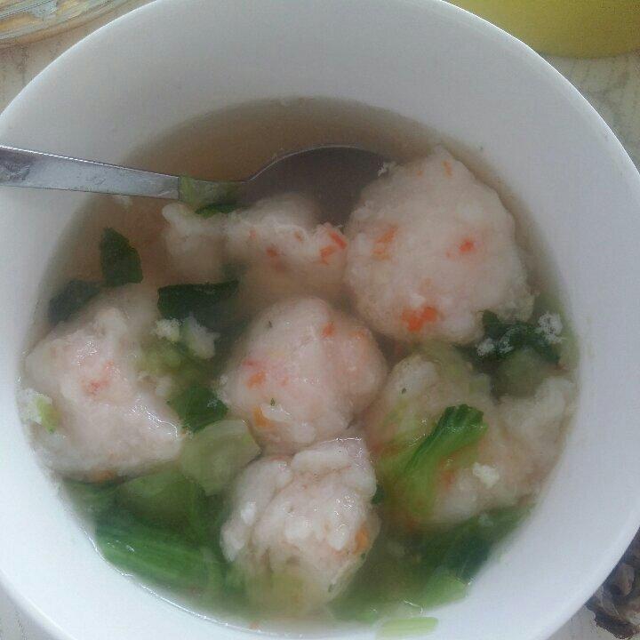 鱼丸蔬菜汤，宝宝不可缺少的一碗汤