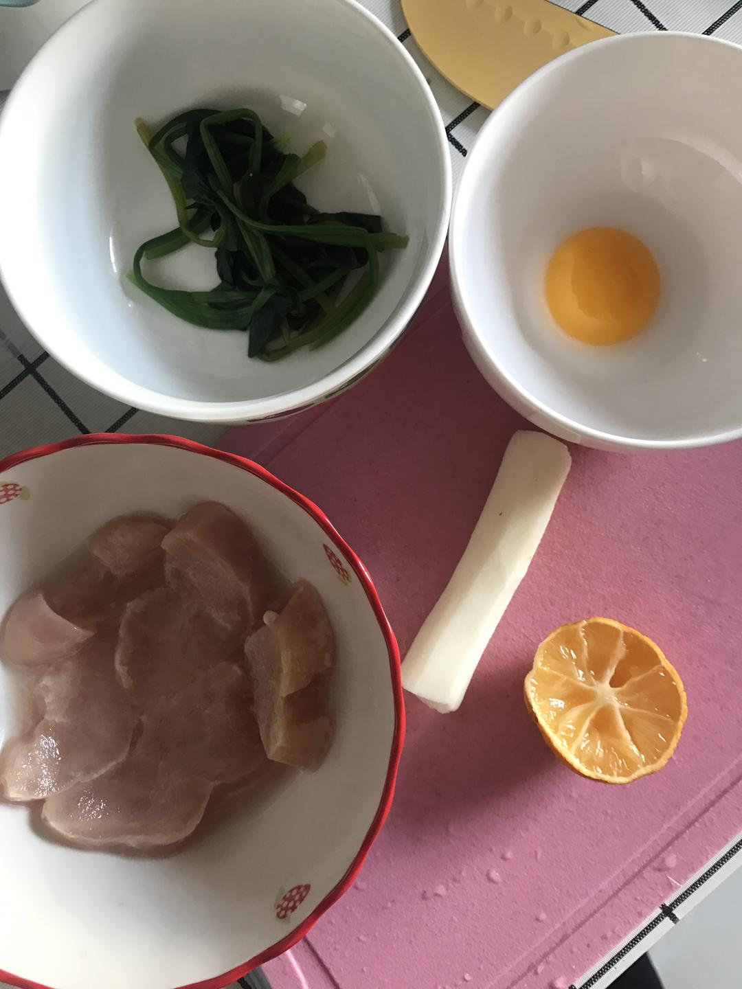 宝宝辅食：菠菜鸡肉丸子的做法 步骤1