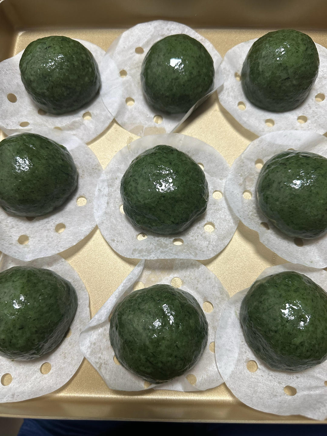 清明必吃的艾草青团