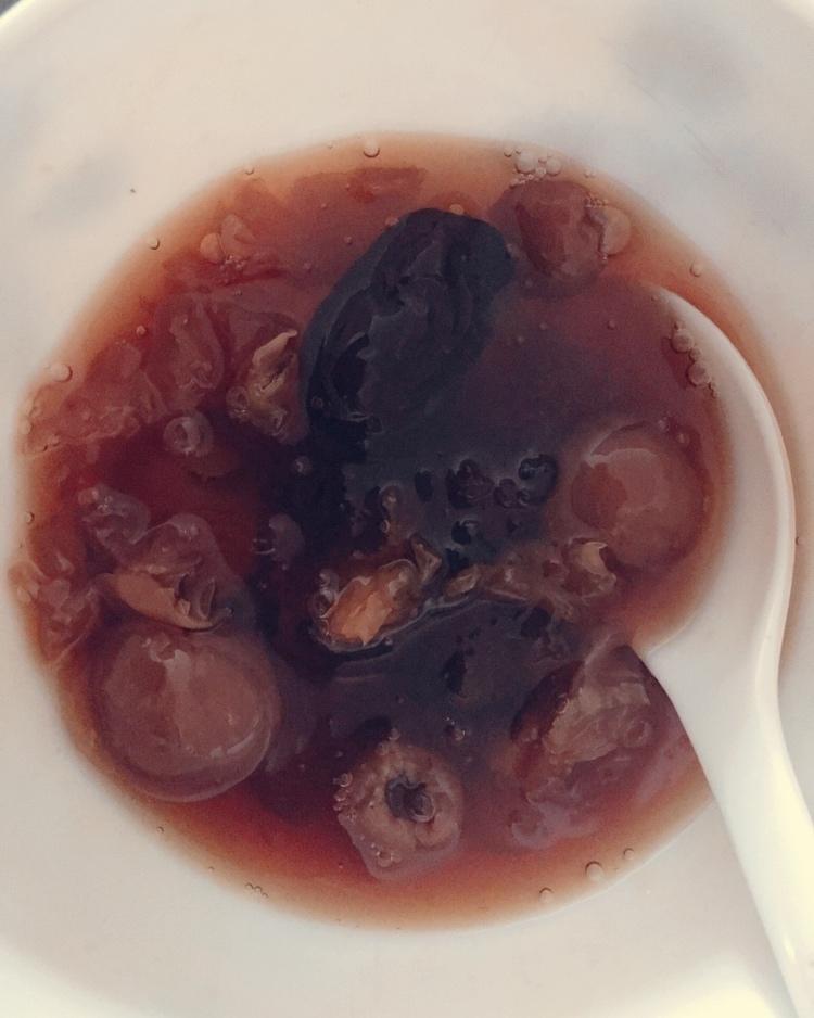 皂角米红枣银耳羹