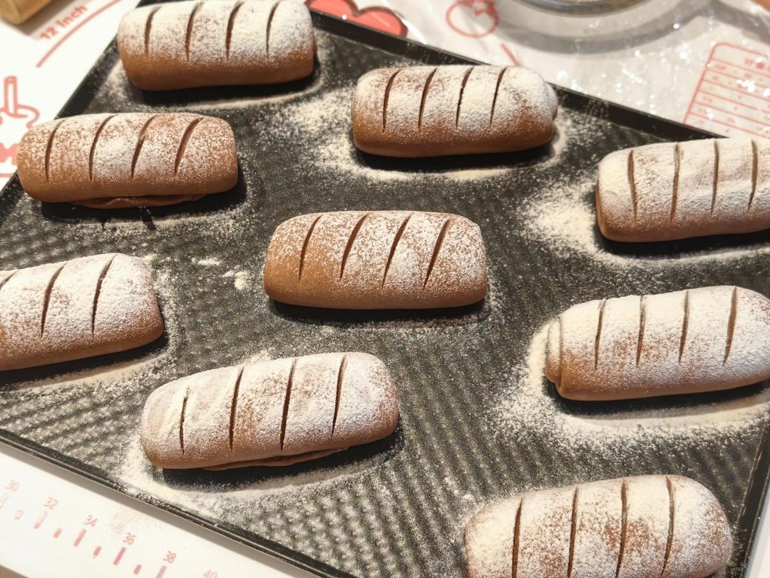 一口爆浆！巧克力大米面包！