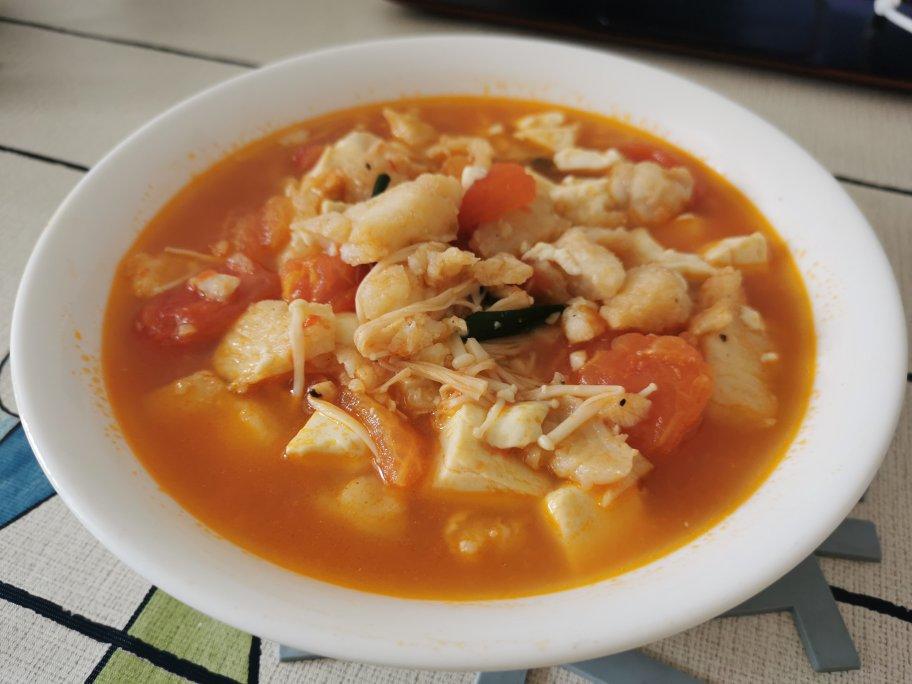 番茄金针菇巴沙鱼（龙利鱼）