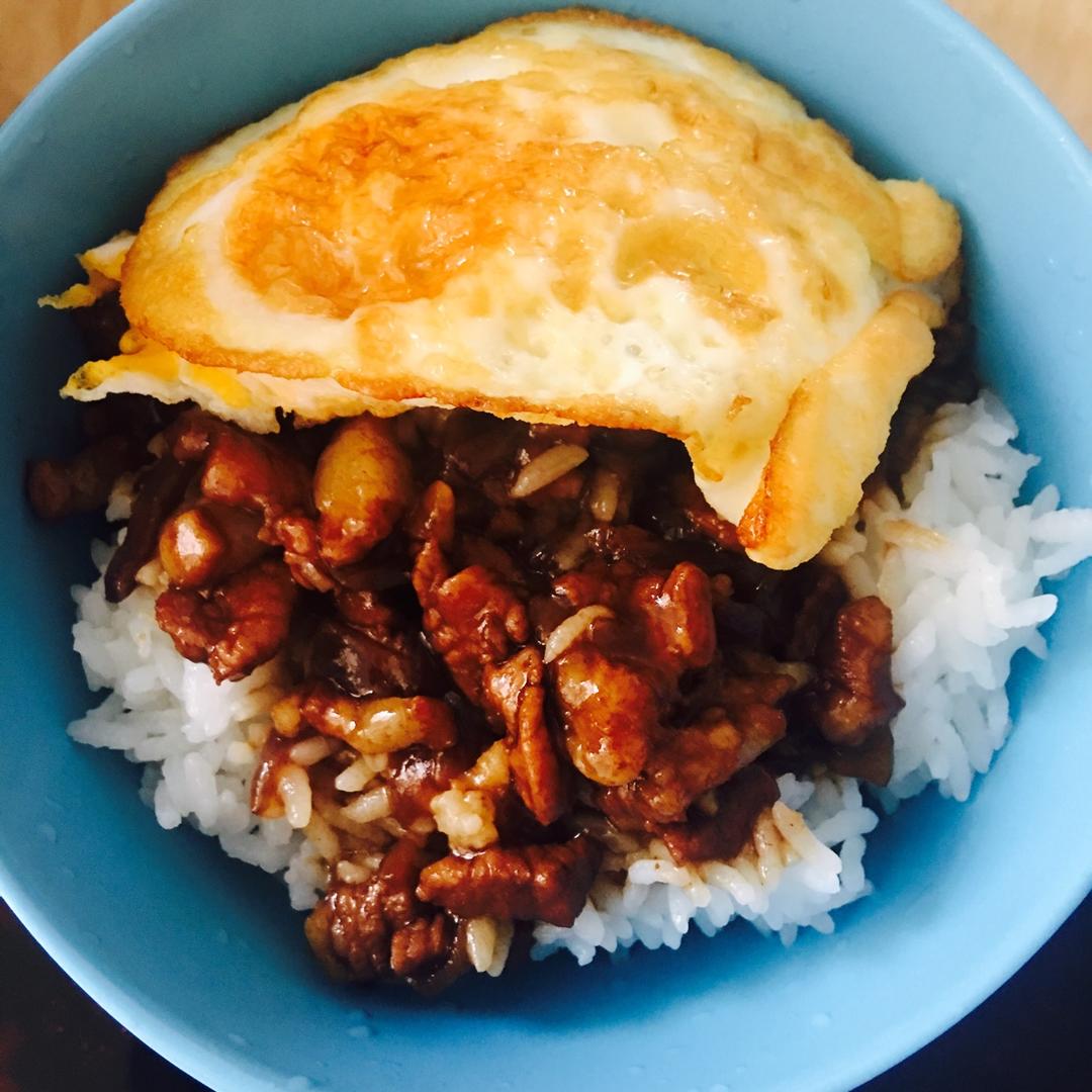 台式卤肉饭