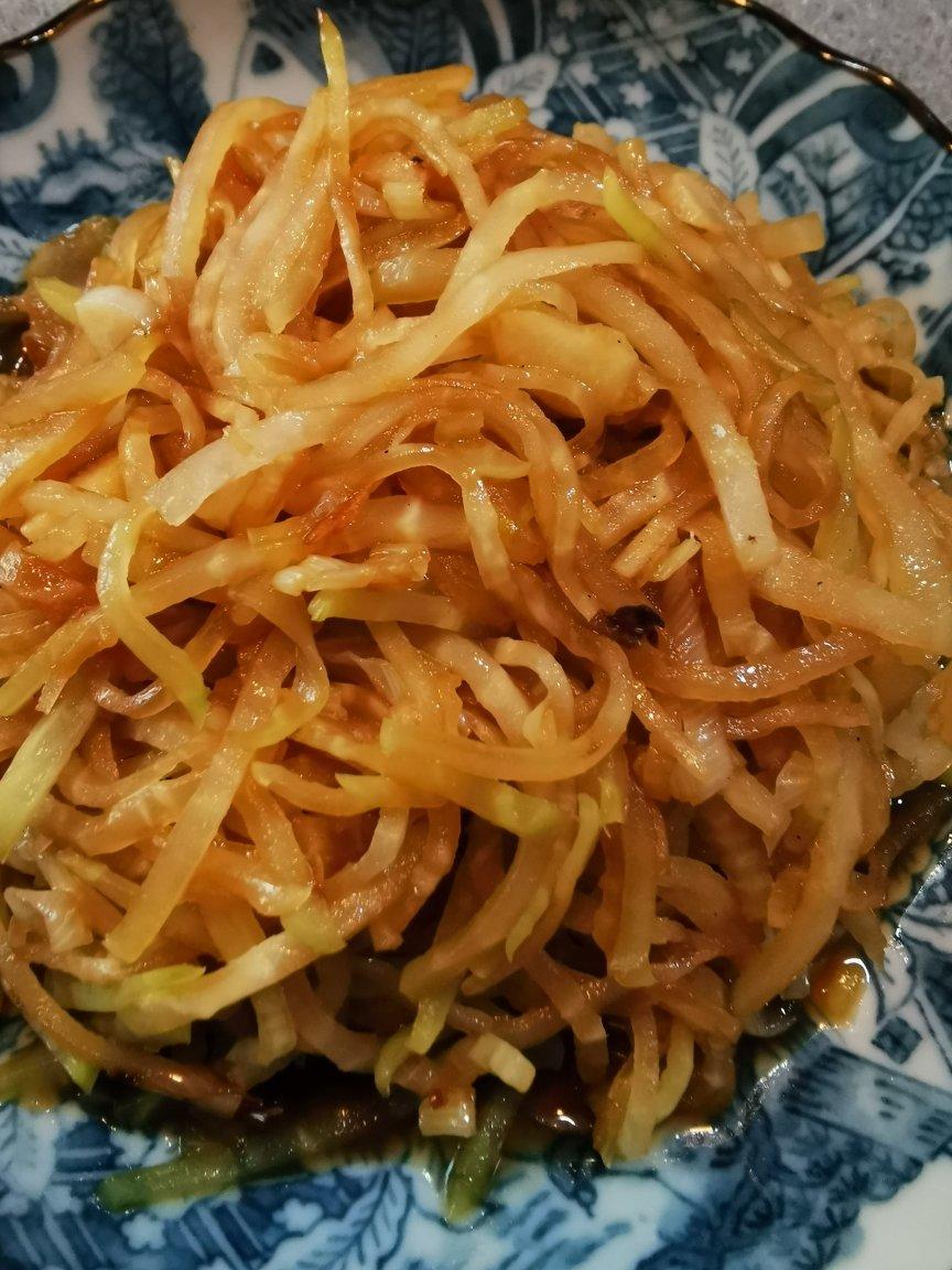 一吃就喜欢上的素炒苤蓝丝