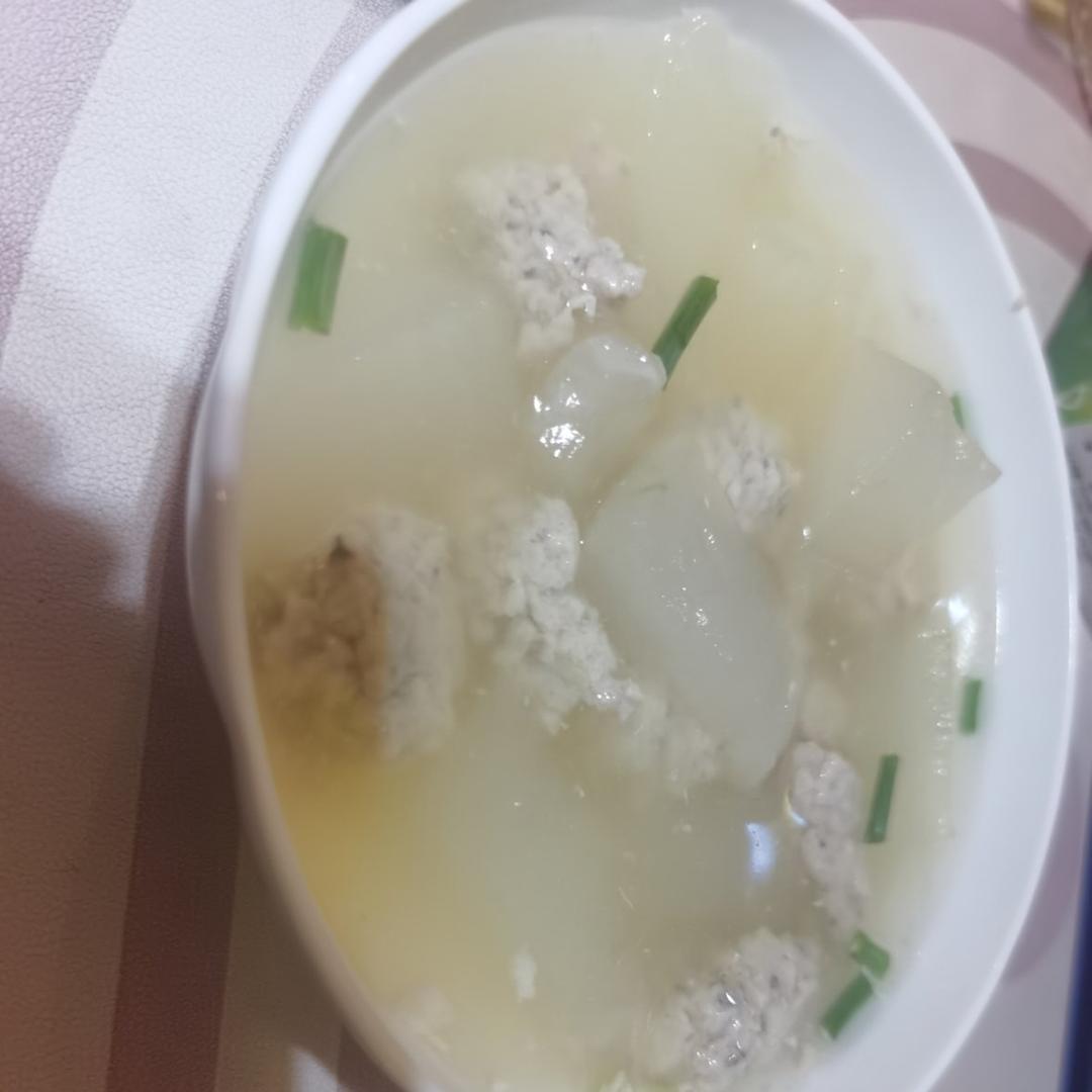 巨鲜美的冬瓜丸子汤