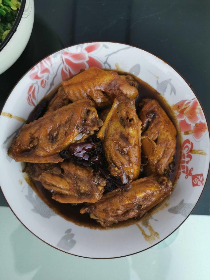 厨师长教你：“可乐鸡翅”的家常做法，味道鲜嫩可口，先收藏起来