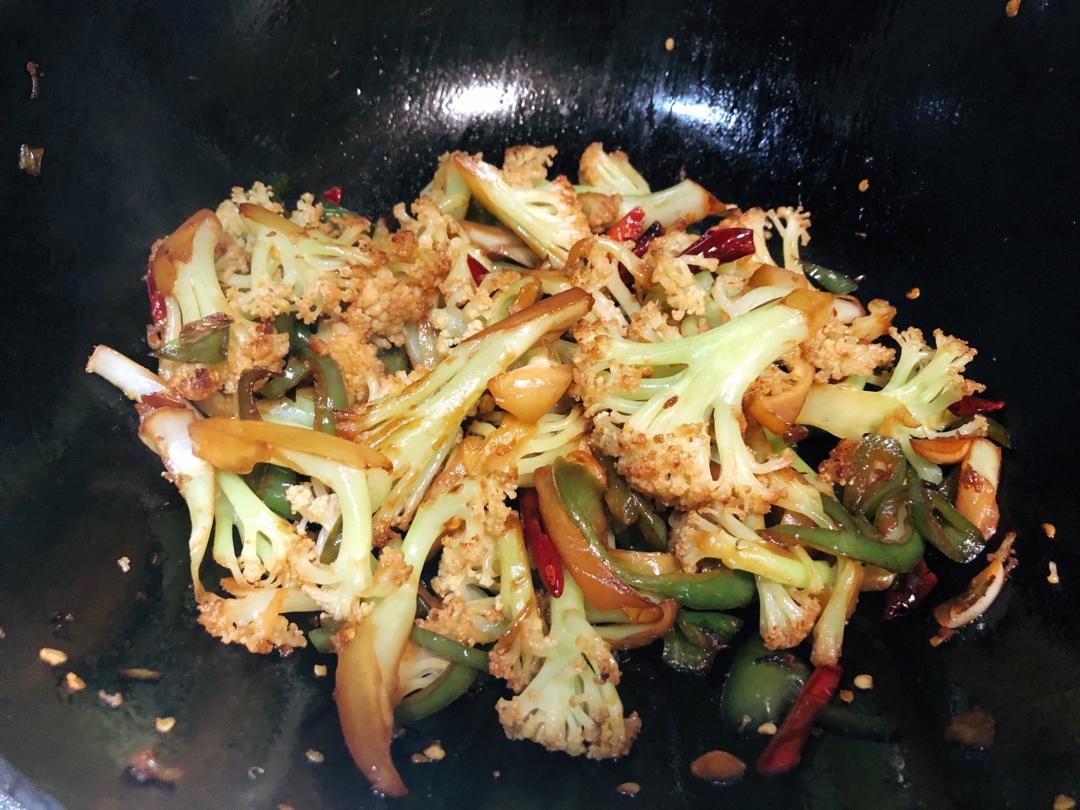 老丁的私房菜-干锅花菜