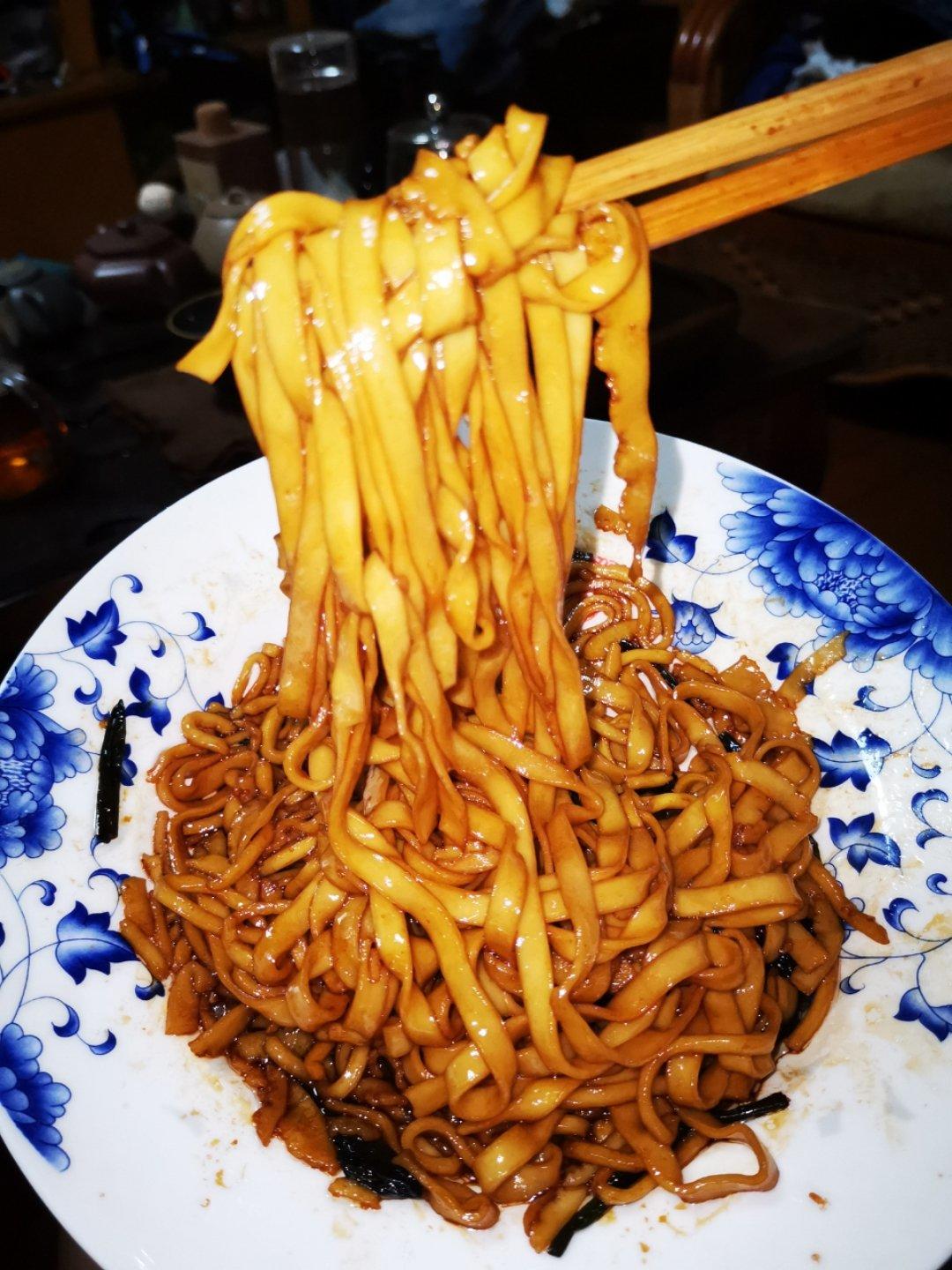 葱油拌面（快手简单，美味无敌）