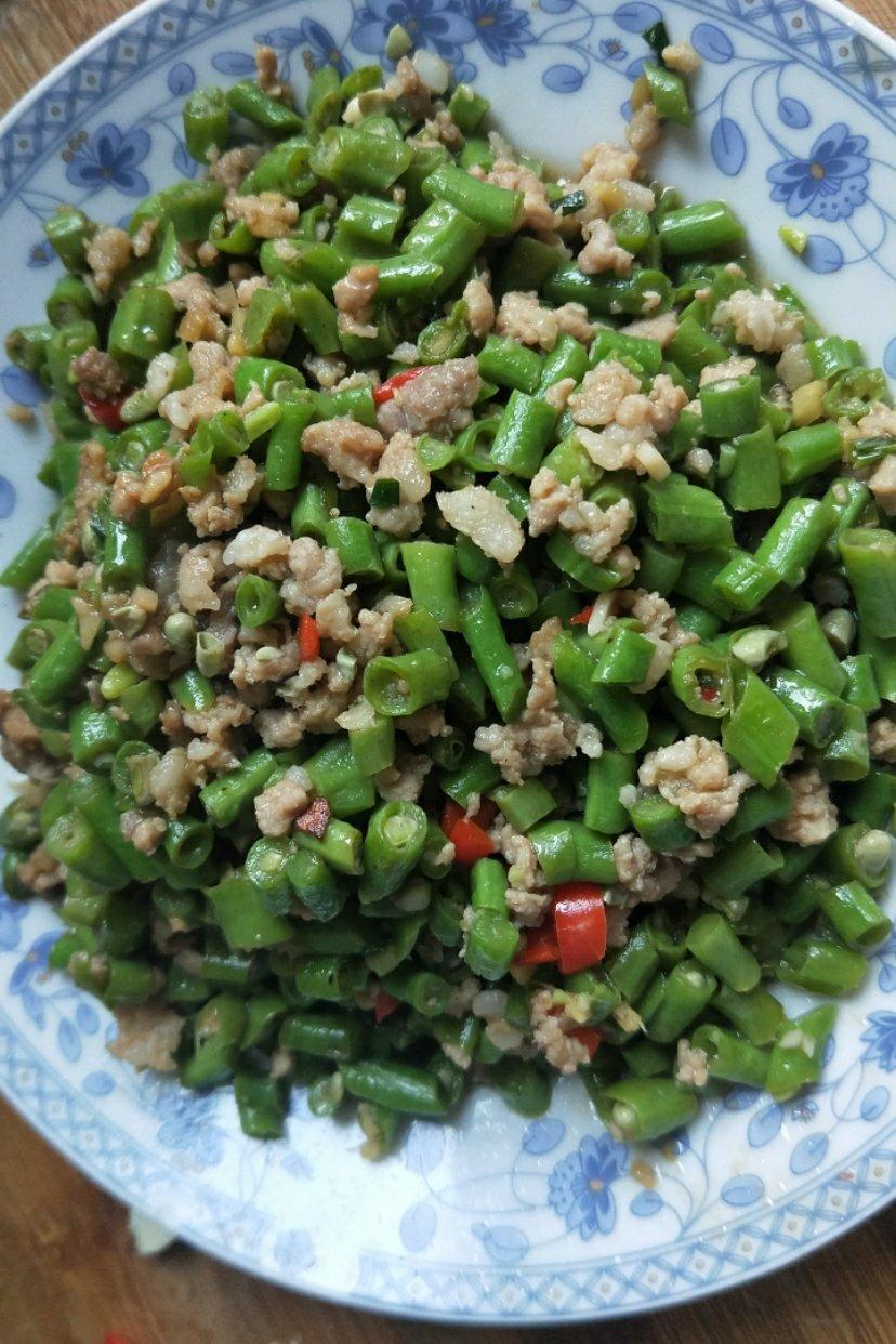 肉沫豆角下饭菜