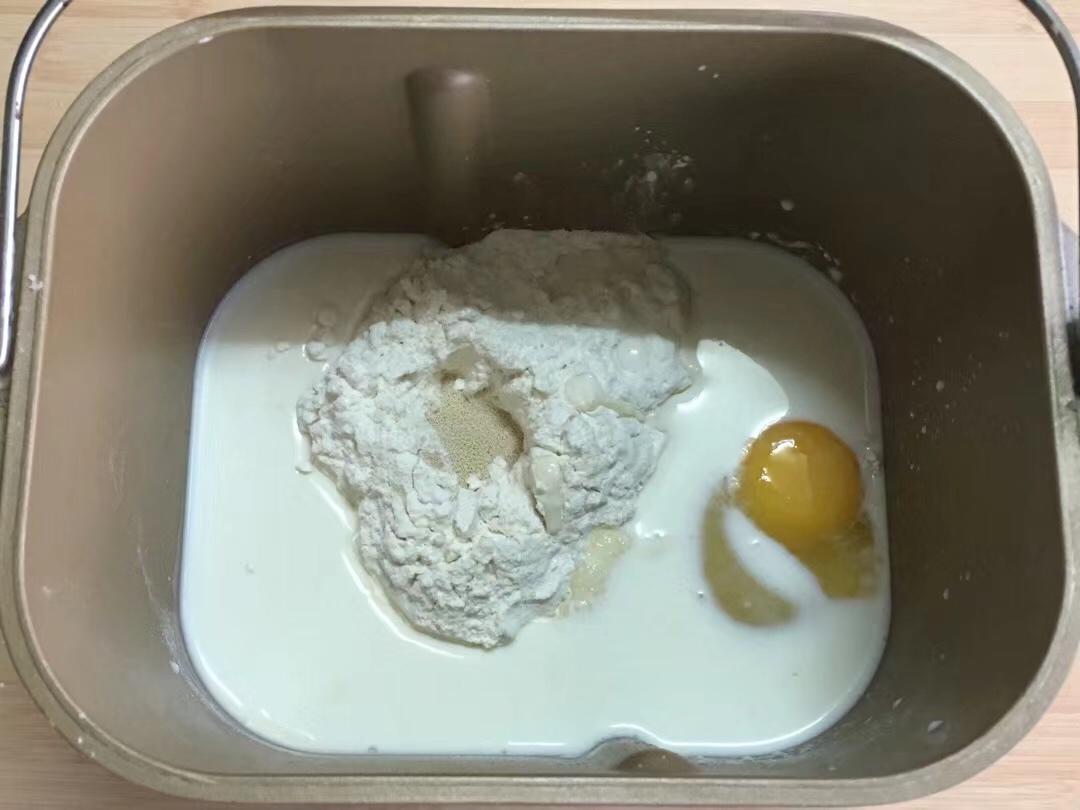 纯奶手撕吐司的做法 步骤1
