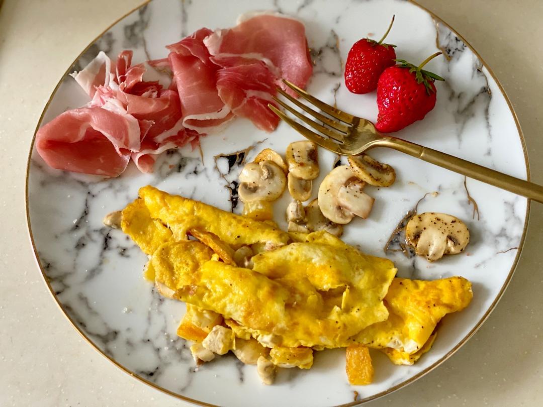 西式早餐Cheese Omelet!