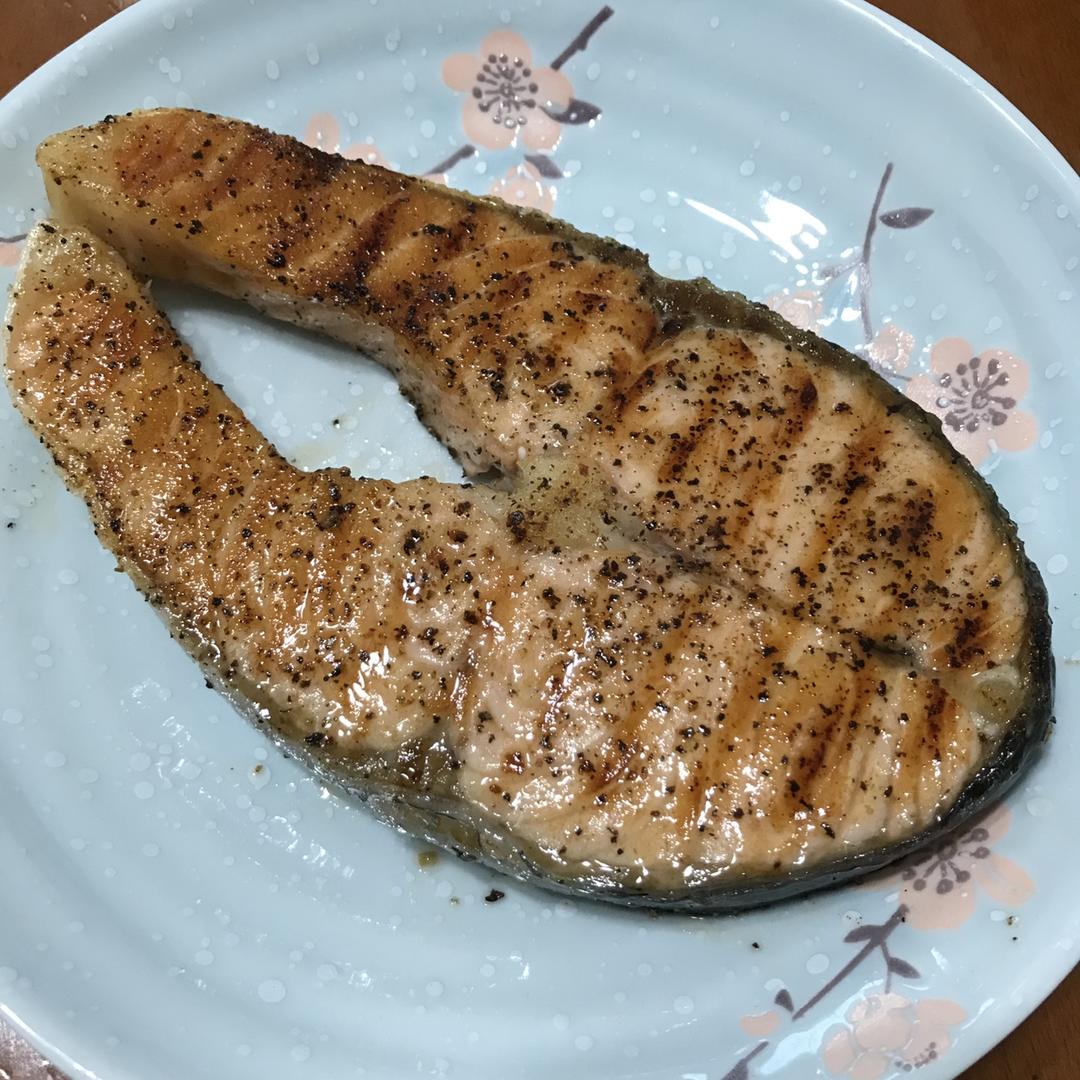 香煎三文鱼扒