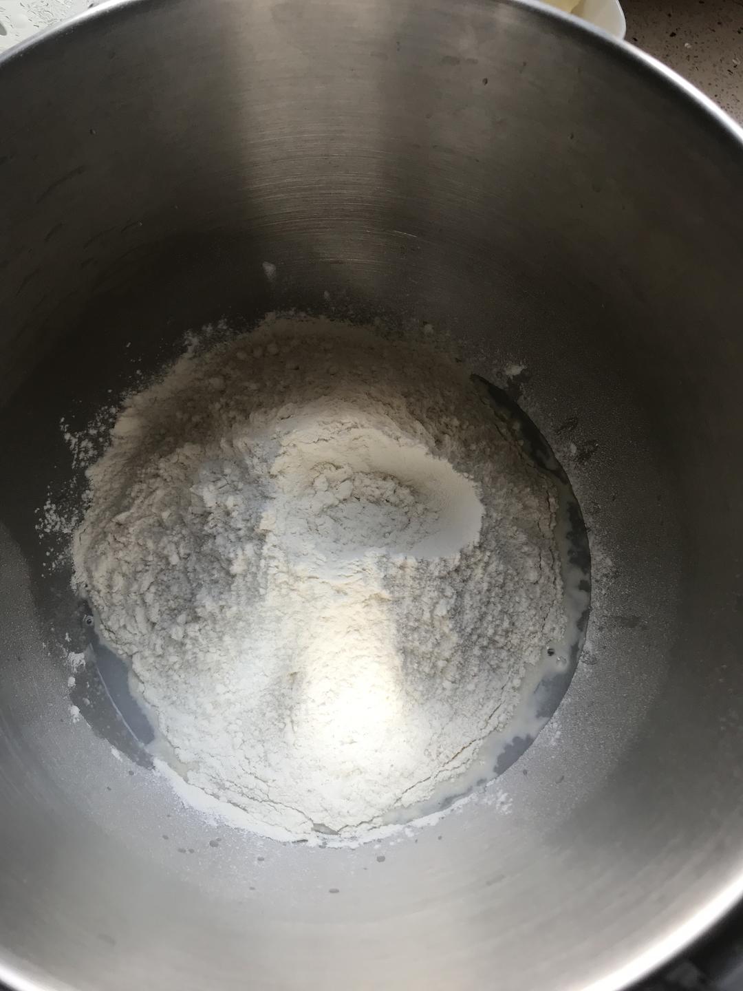 纯奶手撕吐司的做法 步骤1