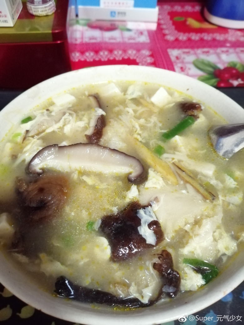 香菇鸡蛋豆腐汤