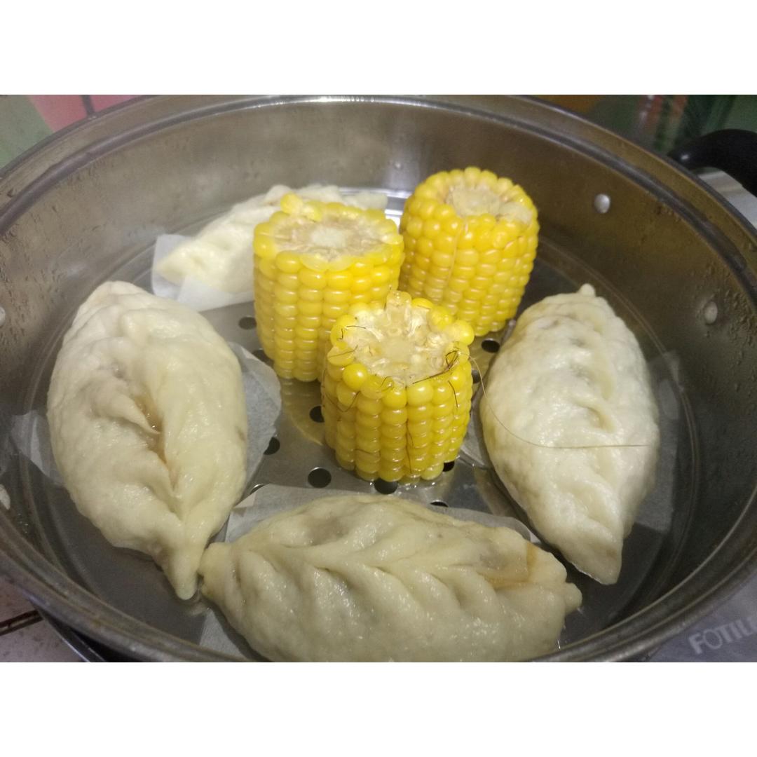 萝卜粉条麦穗包子Turnip & GlassNoodle Steamed Dumplings