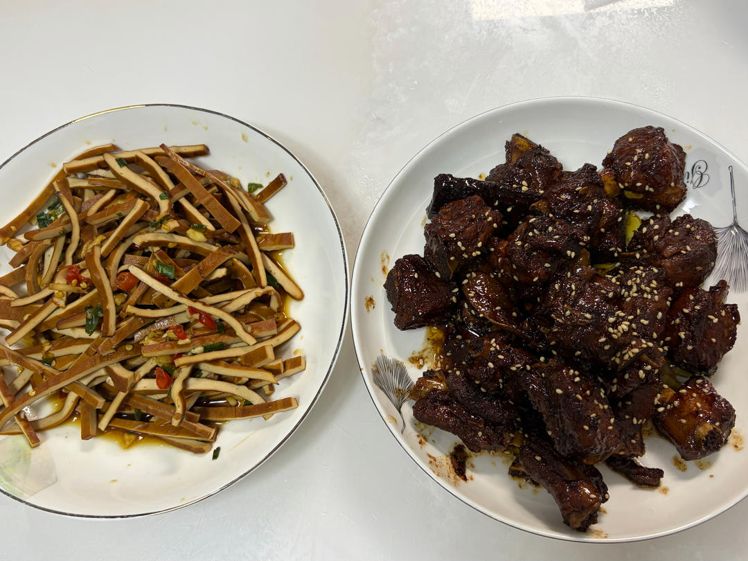 红烧排骨｜酱香浓郁