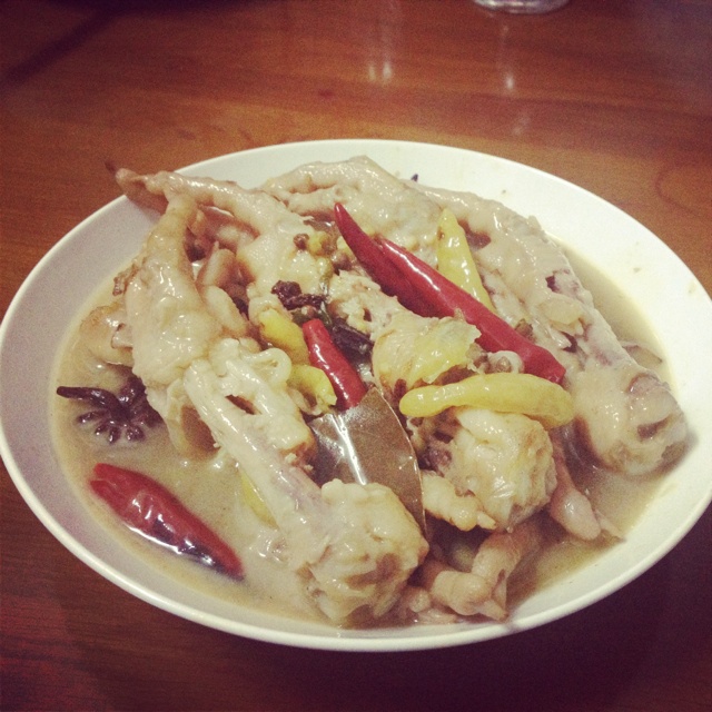 煲煲甜丝丝香辣鸡爪