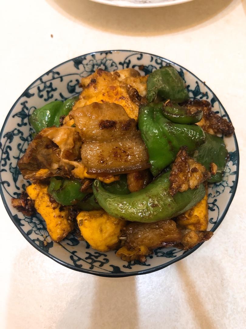 剁椒荷包蛋炒肉