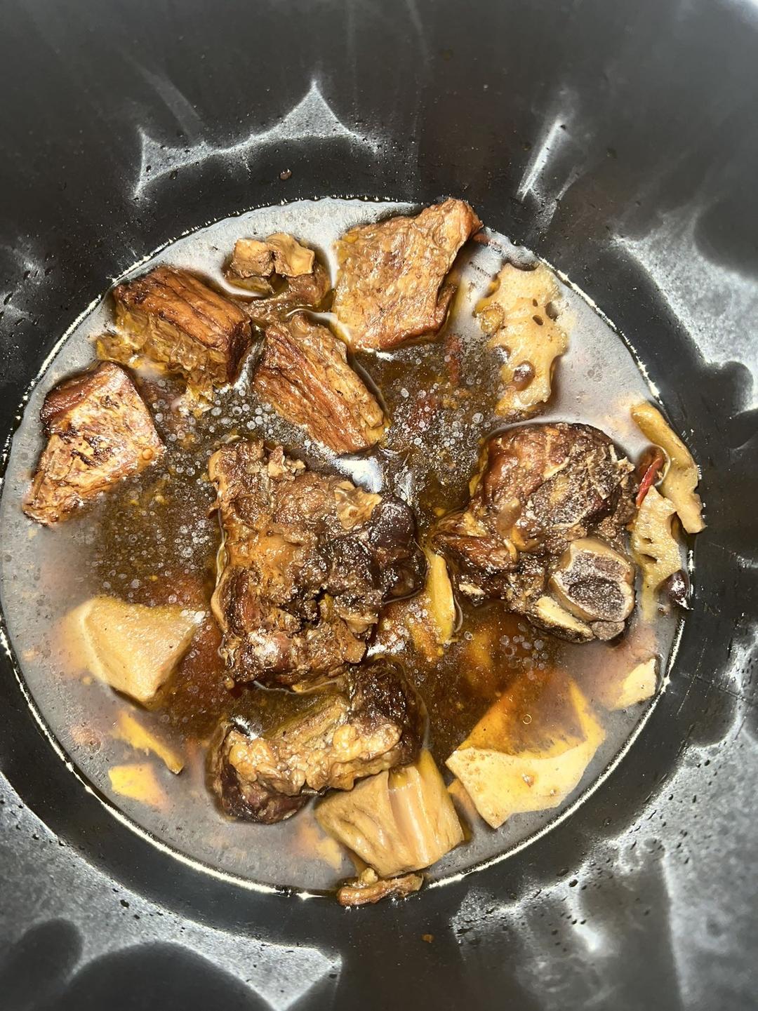 胡萝卜炖牛排骨