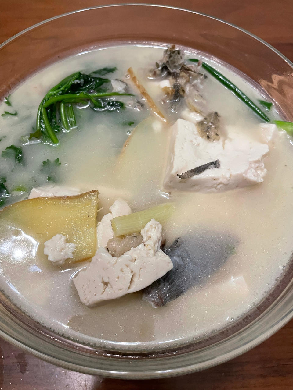 厨师长教你：“鲫鱼豆腐汤”的家常做法，满满的烹饪原理