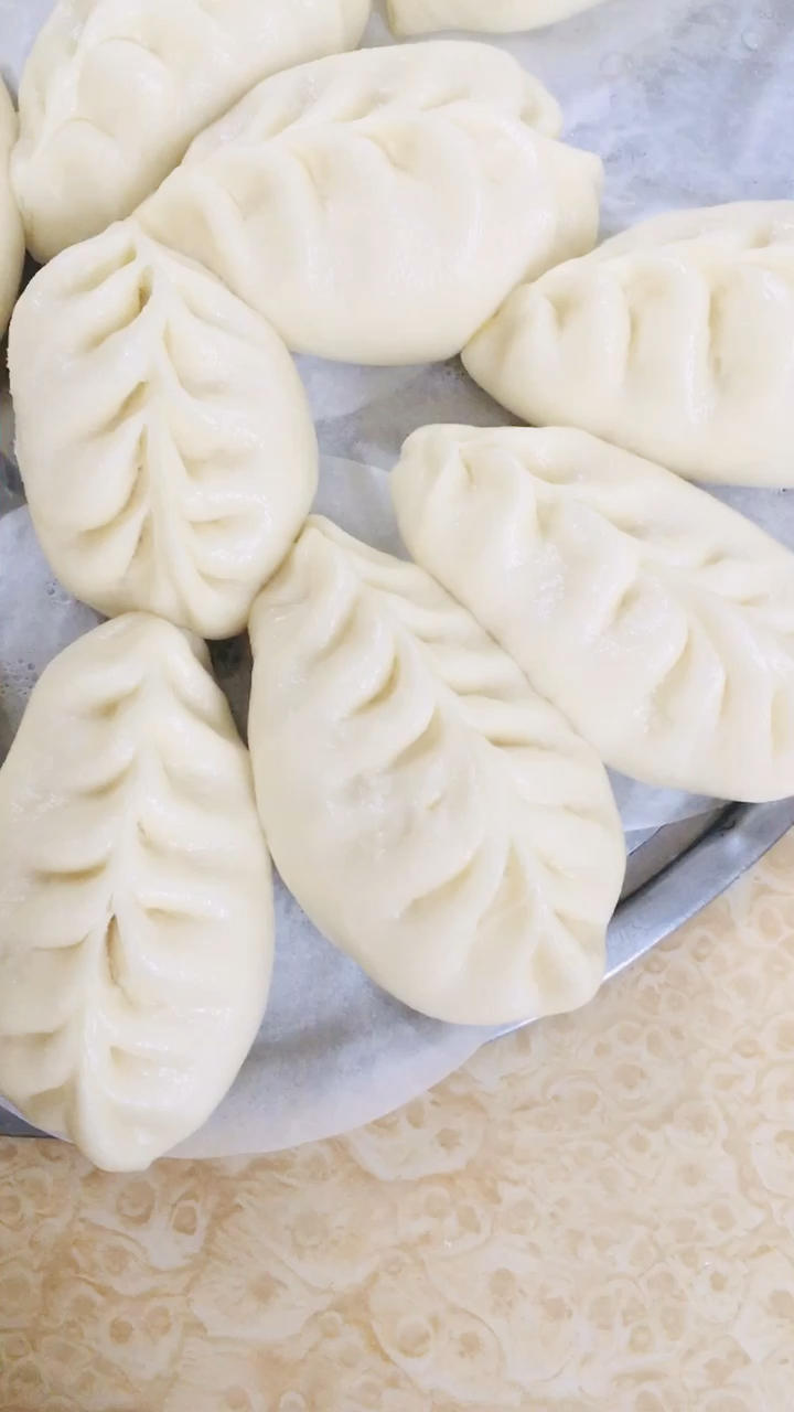 秋叶奶黄包