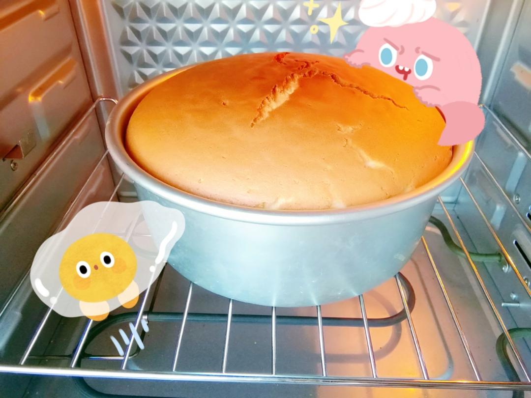 （制作时长5分钟左右）简单粗暴的做一只戚风｜视频及gif