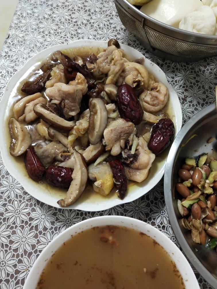 冬菇红枣蒸鸡