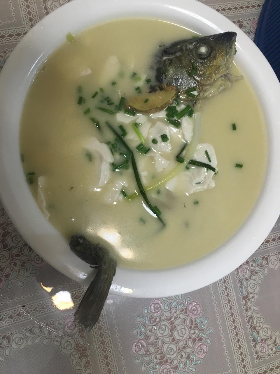 鲫鱼豆腐汤