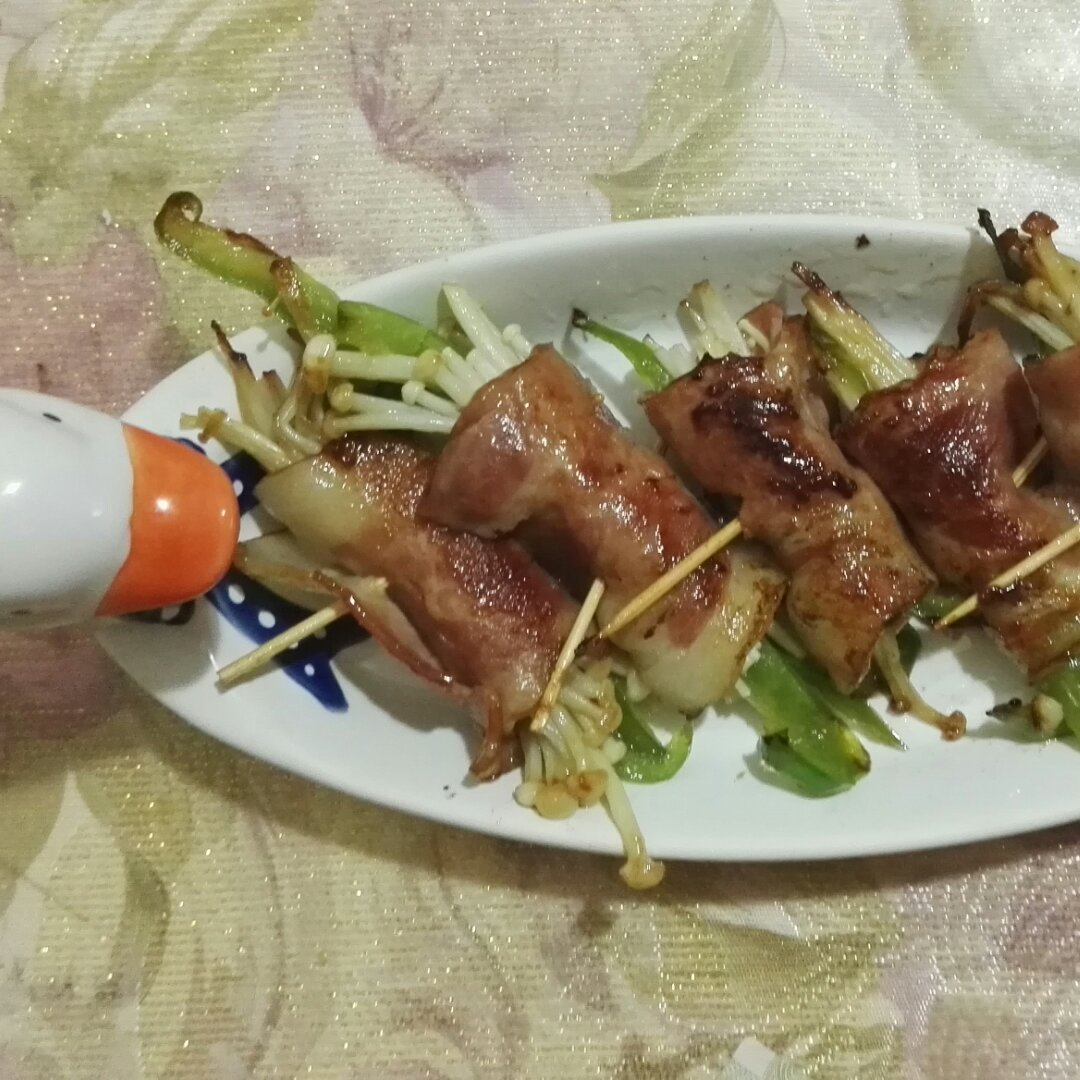 香煎培根金针菇卷