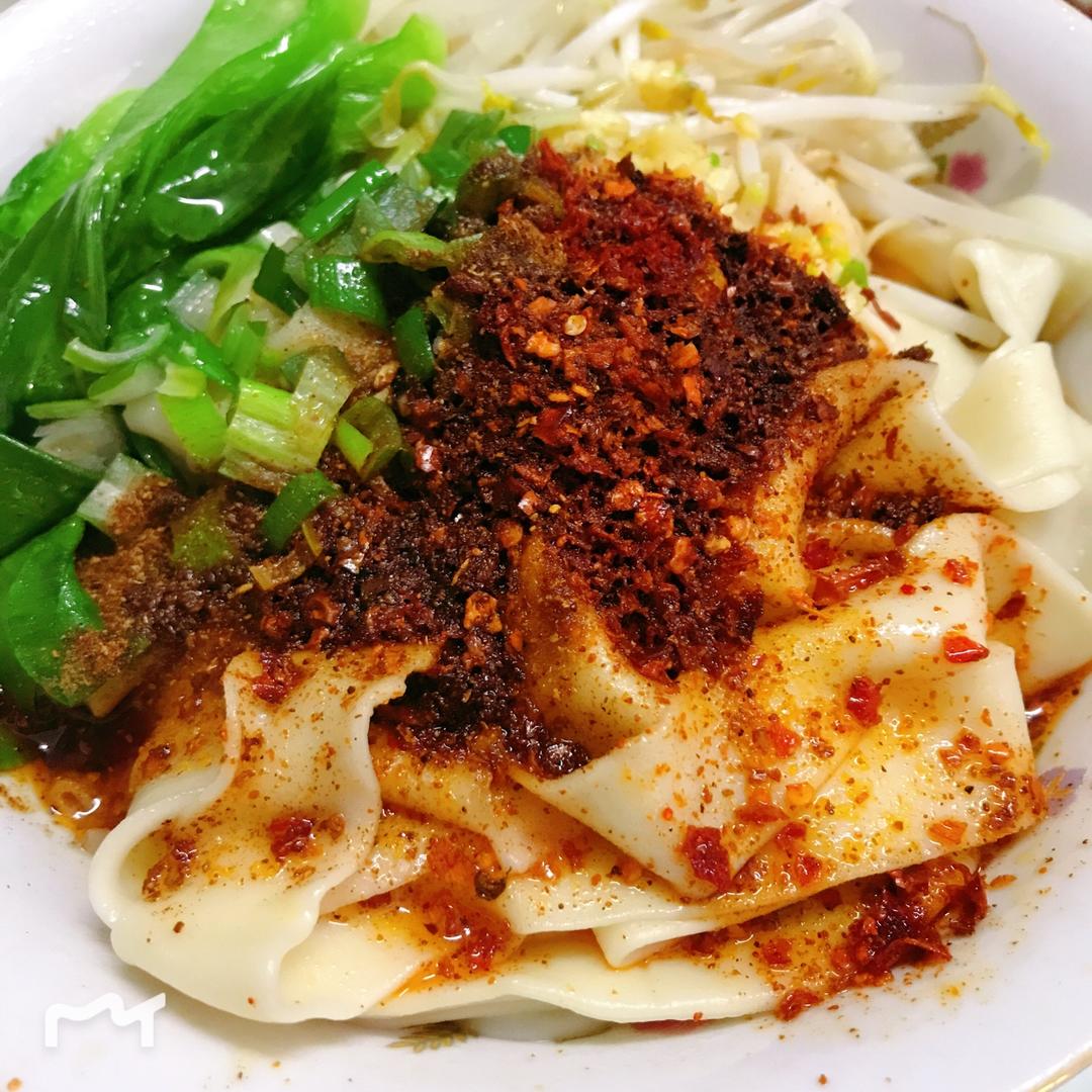 王小潘_l2qd做的油泼面